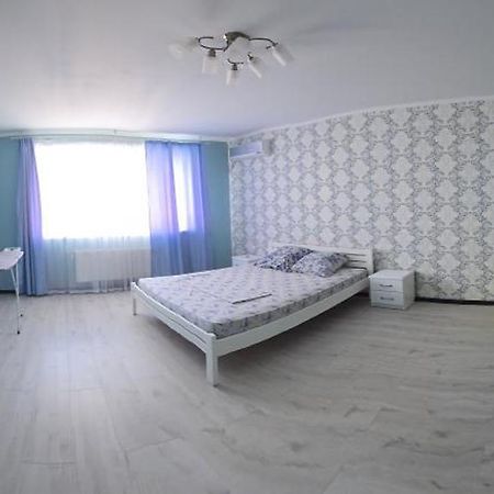 Apartment on Parkovaya Chornomorsk Bagian luar foto